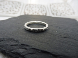Lukrécia - rusztikus ezüst karikagyűrű - Mithrillion Hagyomány
